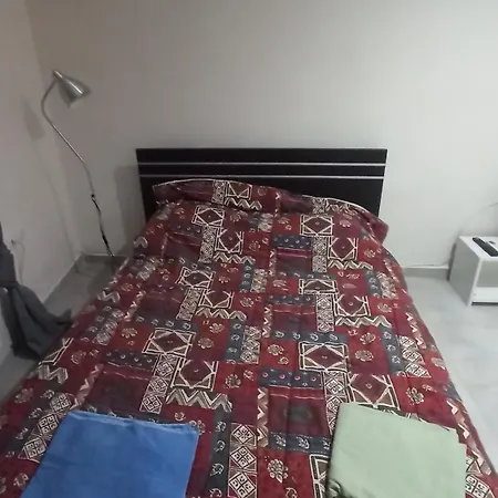 Apartment Beautiful 1-bedroom Next To Center
